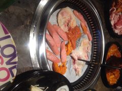 无饿不坐自助概念餐厅-无饿不坐海鲜自助烤肉火锅餐厅(塘下镇亿嘉国际广场店)