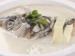 豆腐鱼头汤-半岛私房菜(梅林店)