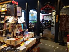 -西西弗书店&矢量咖啡(凯德晶萃广场店)