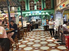 大堂-大食代美食广场(上海中心店)