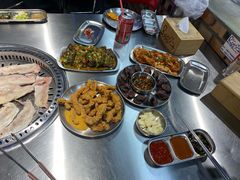 -马路牙子烧烤音乐酒馆(望京店)