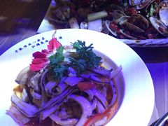 -临界音乐酒馆·小龙虾·江湖菜(华熙LIVE·鱼洞店)