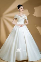 点击看大图 -艾拉·女王婚纱礼服馆