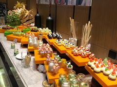 -飨食汇全日制餐厅·昆山皇冠假日酒店(九方店)