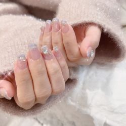 -悦指间美甲美睫
