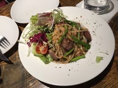 -layback cafe & bar