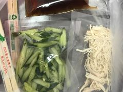 -媛媛家秘制鸡丝凉皮(陆慕店)