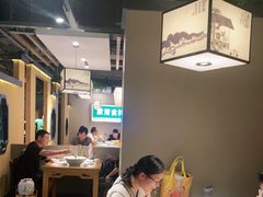 大堂-绿草地·湘菜(喜盈门店)