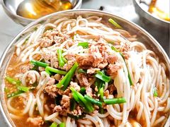 -正宗杨记普洱酸醋米线(总店)