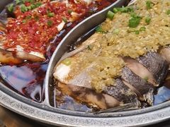 -阿瓦山寨·湘菜现炒·剁椒鱼头王(咸阳总店)