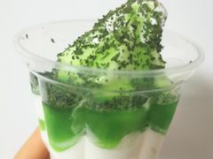 香香香菜新地-麦当劳(展览路店)