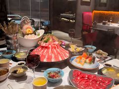 -泓炙颐凤鲜海鲜火锅料理(桐乡店)