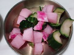 青瓜白萝卜-HOTISLAND海鸡岛·韩国料理(江南西店)
