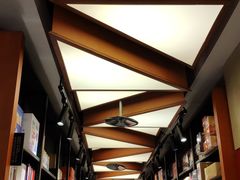 -西西弗书店(三峡广场湟恩新纪元购物广场店)