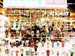 -泡泡玛特POPMART(上海环球港店)