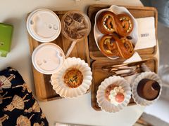 -VERIE BAKEHOUSE