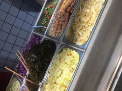 自助取餐区-三兄弟高炉烧饼