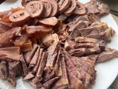 -秀萍驴肉蒸饺(唐海明珠店)