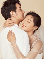 点击看大图 -挪娅婚纱摄影皇家会所