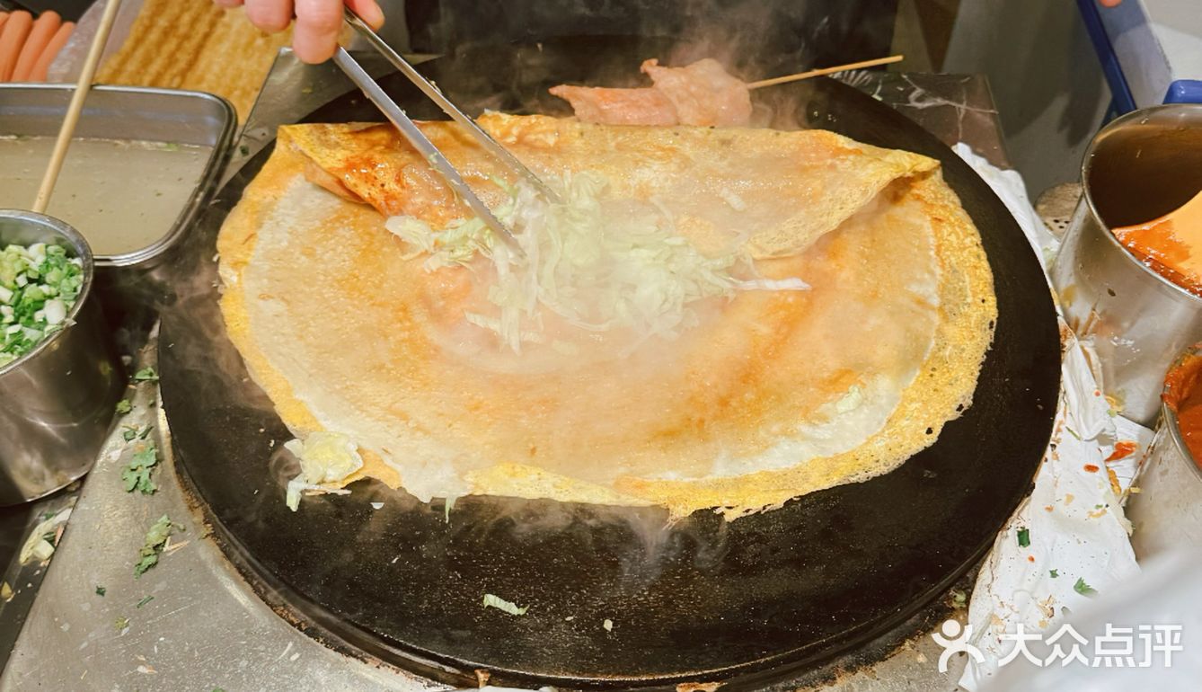 这家的蛋饼，阿姨说双蛋是标配[鬼脸]