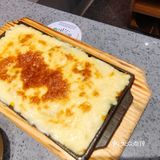 我妹妹就开始找吃的，找了半天也没个中意的