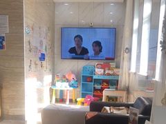 -茂菊口腔连锁(浦东南路店)