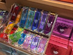 -名创优品(广东东莞东城万达2店)