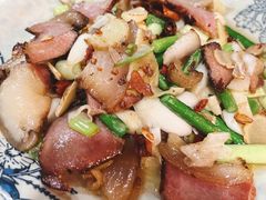 蒜苔炒腊肉-陈三炖鸡馆(金众小区店)