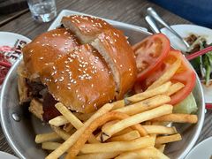 酿牛肉汉堡-The BREW·酿餐厅(浦东嘉里大酒店)