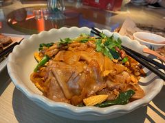 -大头虾越式风味餐厅(光明广场店)