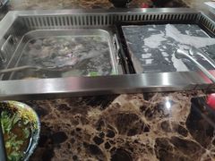 -牛里牛气· 榴莲海鲜鲜牛肉自助火锅·烤肉(横岗店)