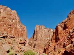 -天山神秘大峡谷