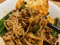 -周小波重庆小面·重庆名小吃(邹容路店)