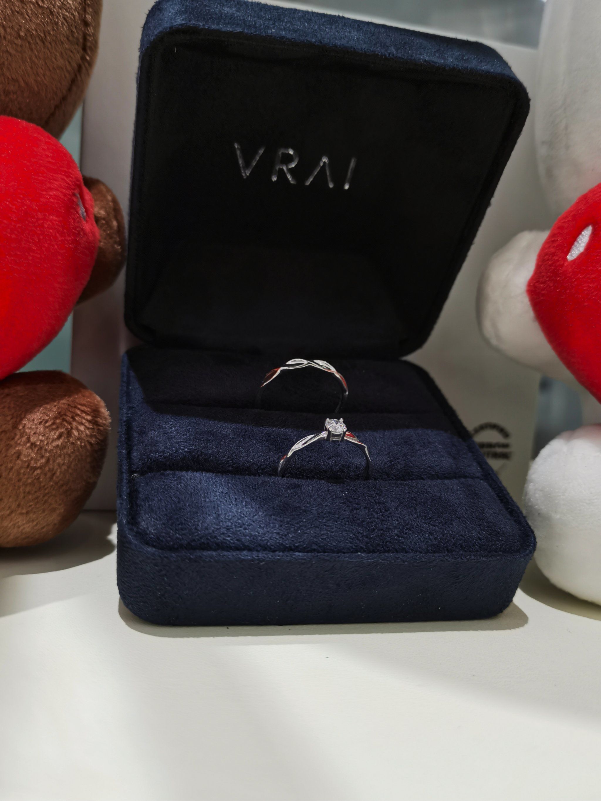 999一对的钻戒💍当然是真的