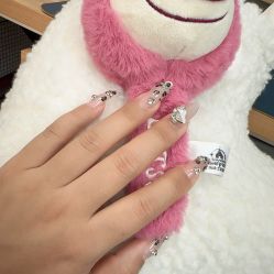 -UGIRL有个美甲
