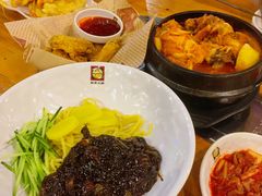 -喇喇排骨火锅·传统韩式脊骨汤(望京西园总店)