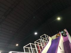 -嘿哟动霸CHUA·新潮玩运动娱乐中心·蹦床滑冰团建乐园