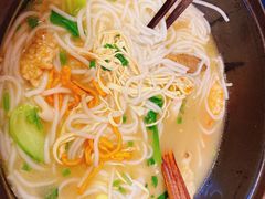-勺子米线·云南传统小吃市集(四方街店)