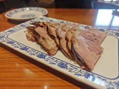 -老天桥酱肉烧饼夹肘子(天桥店)