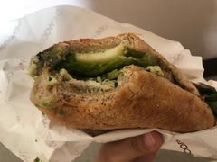 薄荷鸡丝牛油果三明治-THE WOODS 简餐 (国贸商城店)
