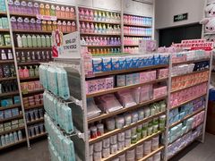 -名创优品(山东青岛华润万象城店)