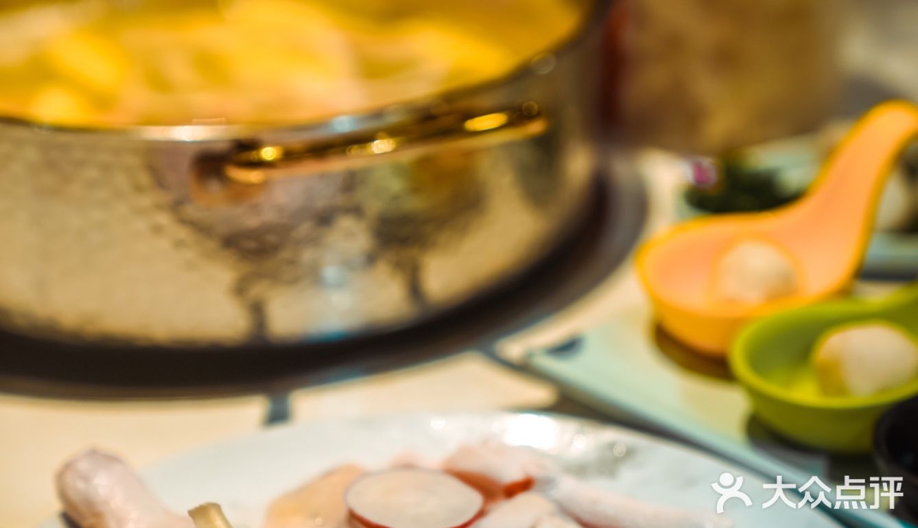 三亚美食|放三个大椰子的椰子鸡店