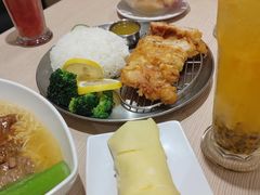 -佰搭果·广式茶餐厅(西华路店)