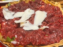 8两鲜肉（偏瘦）-潮汕·草根牛肉档(上海荟聚城市集市店)