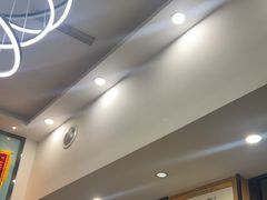 -半岛宠物医院24小时·内窥镜·牙科·碎石中心(府城大道店)