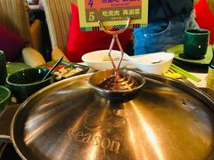 露天位-润园四季椰子鸡火锅(海上世界店)