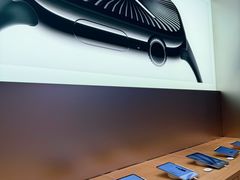 -Apple零售店(华贸购物中心店)