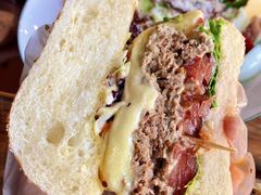 超厚芝士牛肉汉堡-魏斯理汉堡(西安沣东吾悦店)