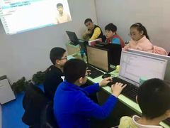 -童程童美·信息学竞赛·乐高机器人编程(长宁来福士校区)