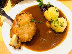浇汁猪肘-Restaurant Paulaner am Dom